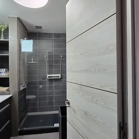 Апартаменты Adriana House 50 Metros Al Mar *