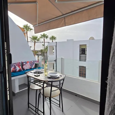 Adriana House 50 Metros Al Mar Апартаменты *